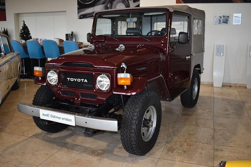 Rot Gebraucht 1981 Toyota Land Cruiser SUV | 43.777 € - Bild 1/4