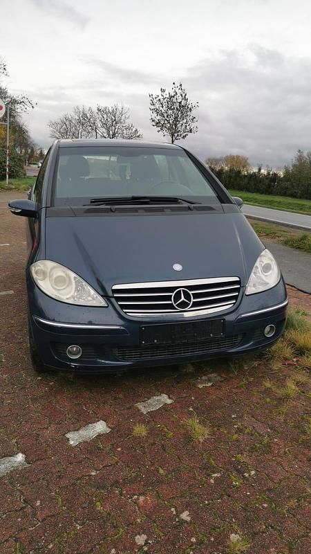 Blau Gebraucht 2005 Mercedes A170 Kleinwagen | 850 € (Guter Preis) - Bild 1/4