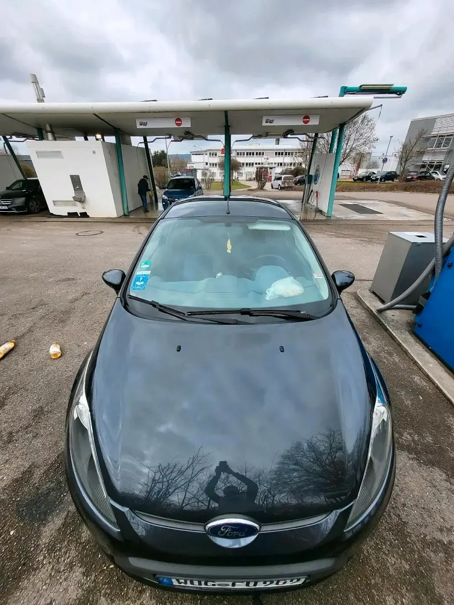 Gebraucht Ford Fiesta 60 PS (44 kW) 2010 Grau Kleinwagen