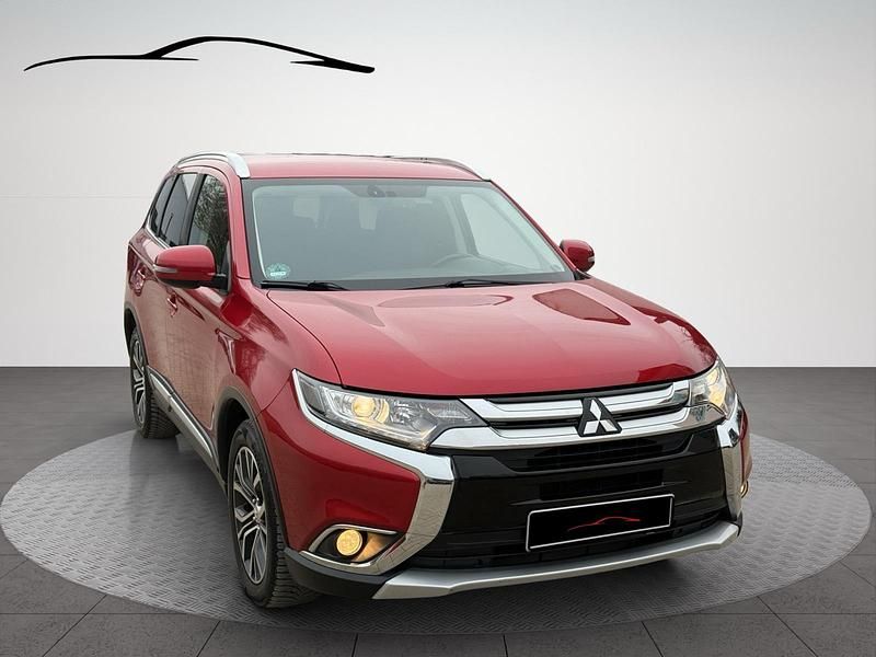 Gebraucht Mitsubishi Outlander Edition 150 PS (110 kW) 2017 Karminrot (m) SUV