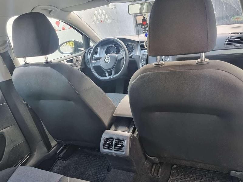 Second-hand VW Golf VII Trendline 105 CP (77 kW) 2014 Gri Berlinǎ
