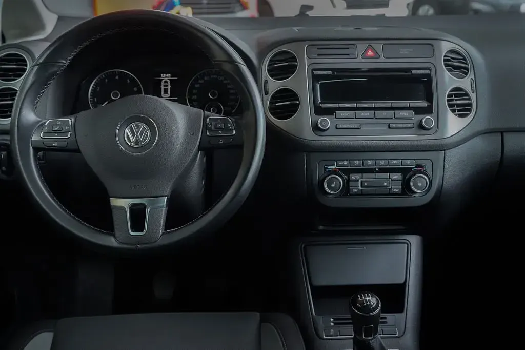 Gebraucht VW Golf VII Life 122 PS (89 kW) 2013 Braun Limousine