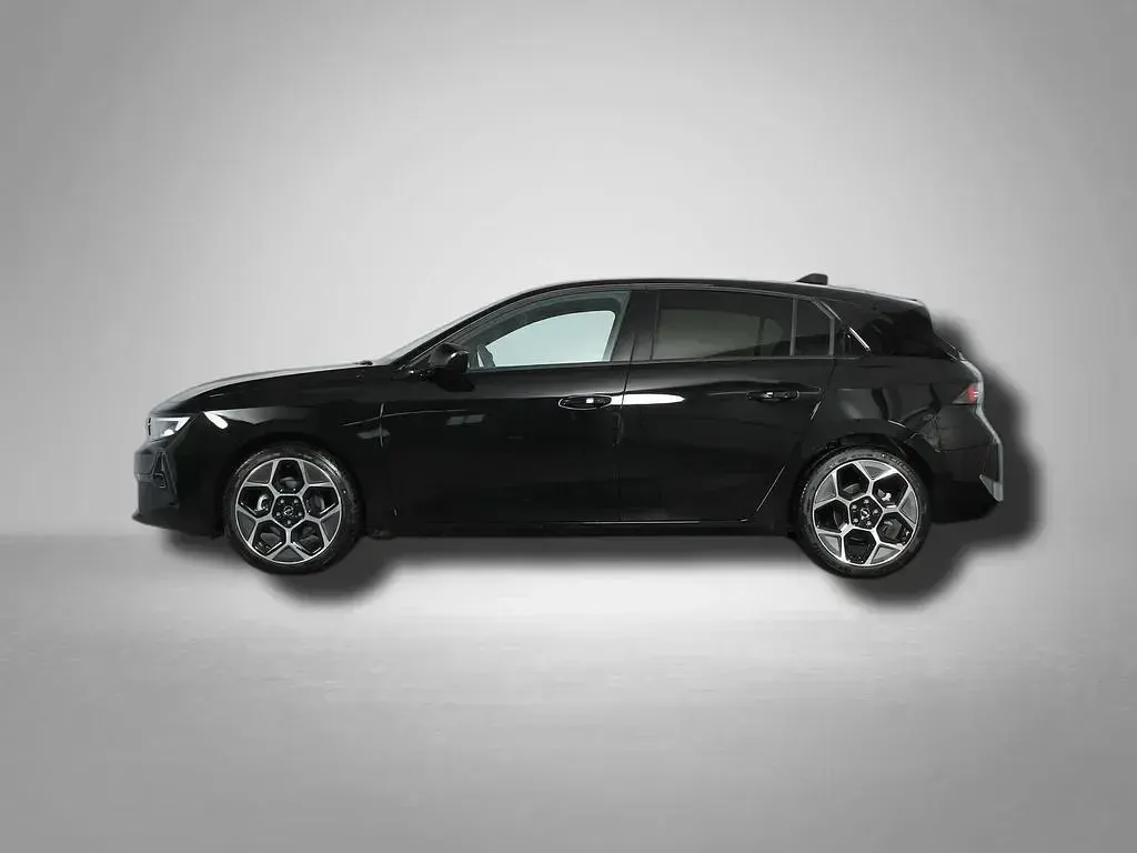 Neu Opel Astra 131 PS (96 kW) 2026 Schwarz Limousine