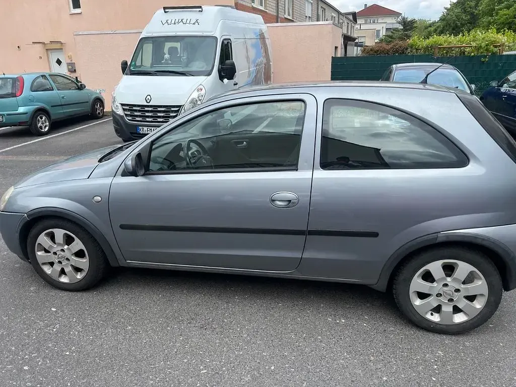 Brugt Opel Corsa 60 HK (44 kW) 2004 Grå Hatchback