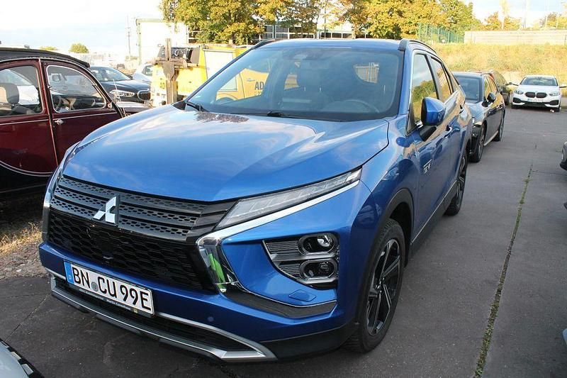 Blau Gebraucht 2022 Mitsubishi Eclipse Cross Plus SUV | 19.900 € (Superpreis) - Bild 1/1