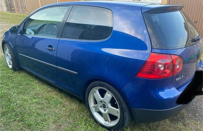 Gebraucht VW Golf V 75 PS (55 kW) 2004 Blau Kleinwagen