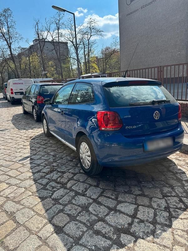 Gebraucht VW Polo 75 PS (55 kW) 2012 Blau Kleinwagen