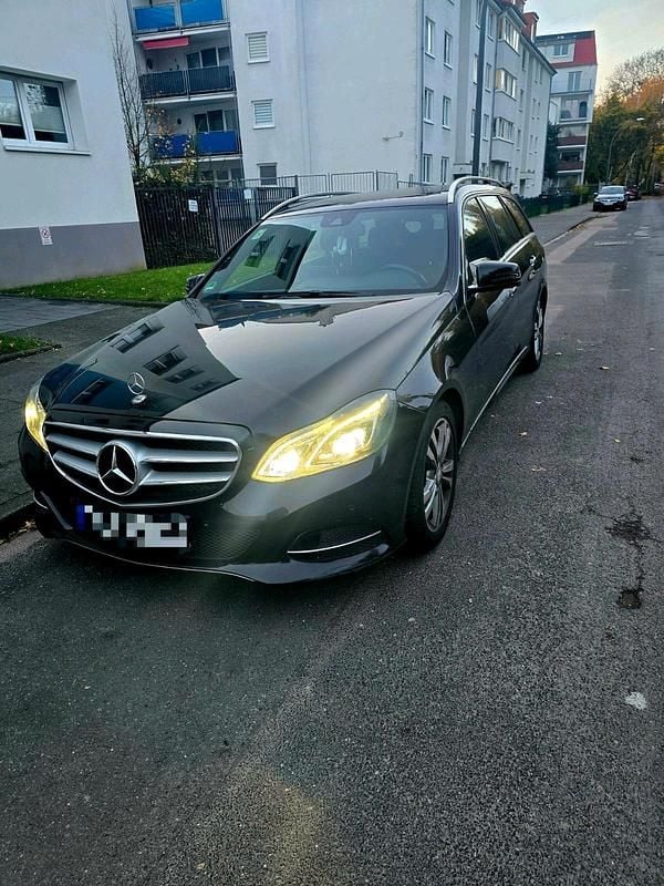 Gebraucht Mercedes E350 258 PS (189 kW) 2014 Schwarz Kombi