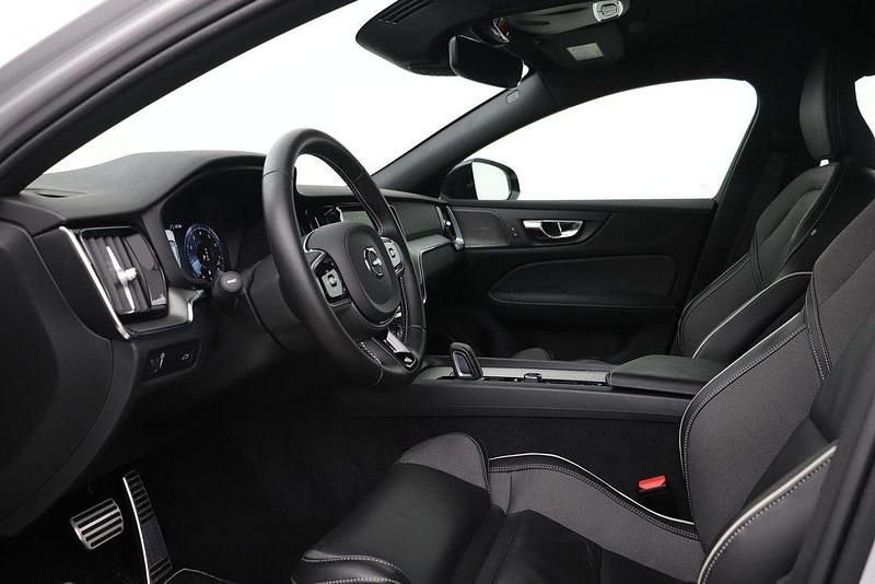 Gebraucht Volvo S60 R-Design 197 PS (144 kW) 2021 Grau Limousine