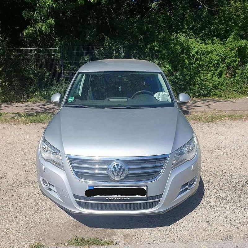 Grau Gebraucht 2011 VW Tiguan Freestyle SUV | 7.499 € (Superpreis) - Bild 1/4