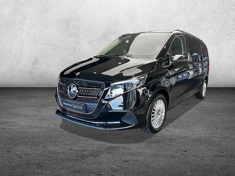 Gebraucht Mercedes V220 Style 163 PS (119 kW) 2025 Schwarz Van / Kleinbus