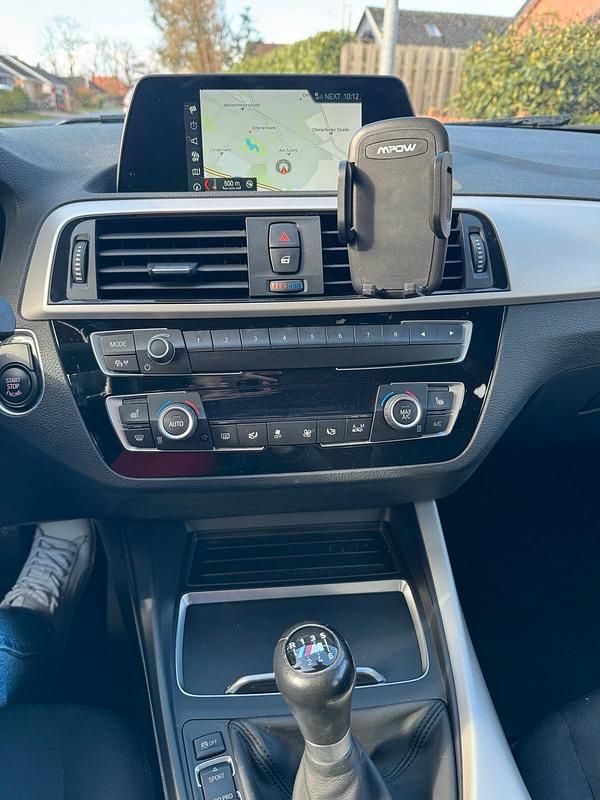 Gebraucht BMW 116 Advantage 109 PS (80 kW) 2018 Grau Kleinwagen