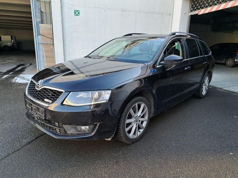Schwarz Gebraucht 2014 Skoda Octavia Elegance Kombi | 6.200 € (Superpreis) - Bild 1/4