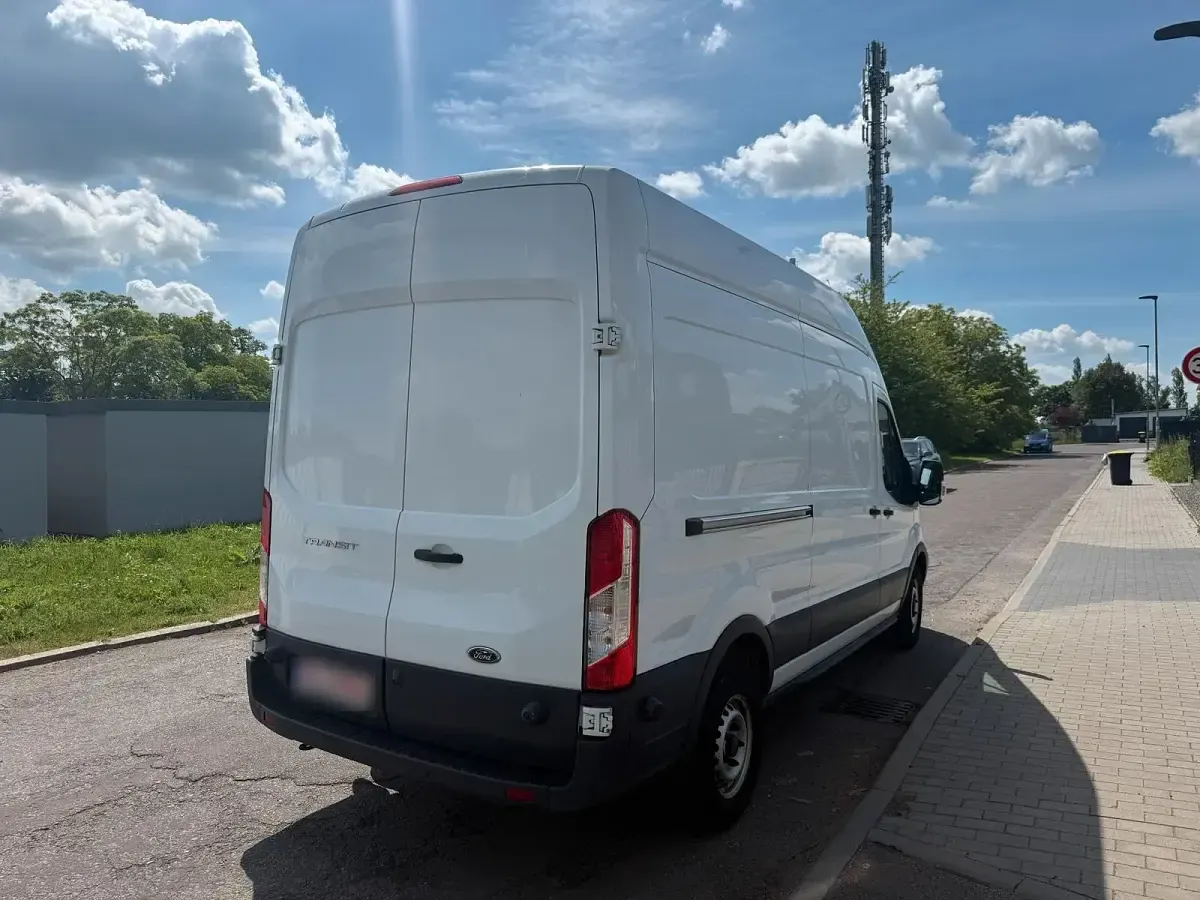 Gebraucht Ford Transit 2018 Weiß Limousine