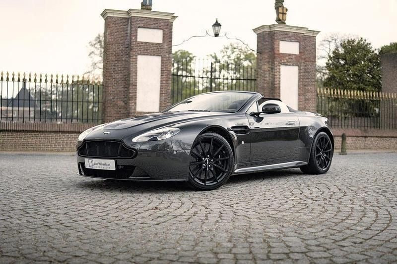 Grau Gebraucht 2018 Aston Martin V12 Vantage Cabrio | 152.500 € - Bild 1/4