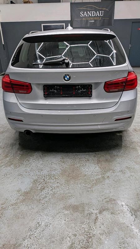 Gebraucht BMW 318 150 PS (110 kW) 2016 Silber Kombi