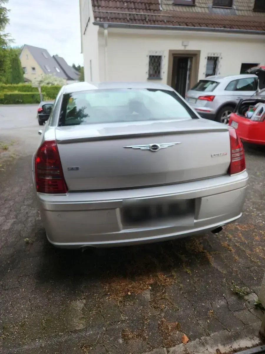 Gebraucht Chrysler 300C 431 PS (317 kW) 2007 Silber Limousine