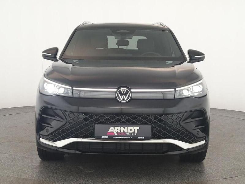 Gebraucht VW Tiguan R-line 193 PS (141 kW) 2025 Deep black perleffekt SUV