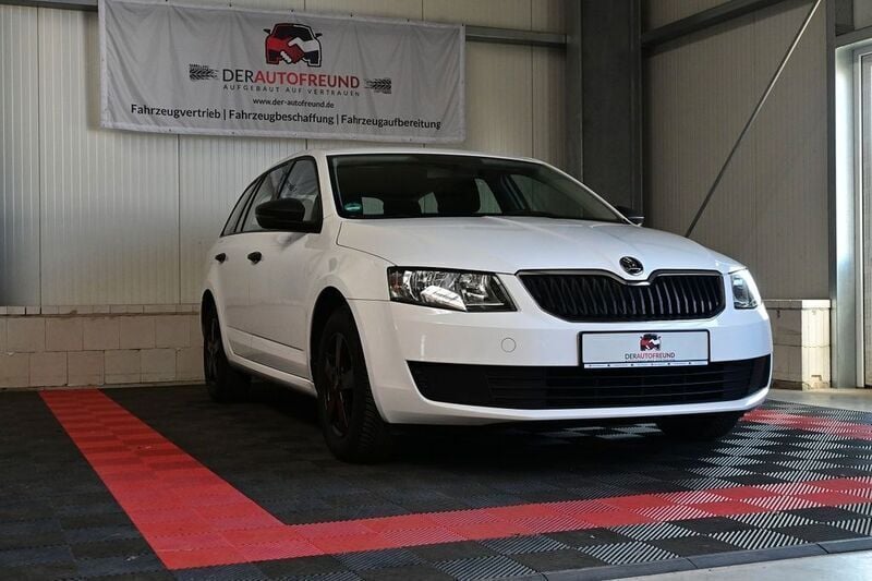 Weiß Gebraucht 2016 Skoda Octavia Active Kombi | 8.490 € (Fairer Preis) - Bild 1/4