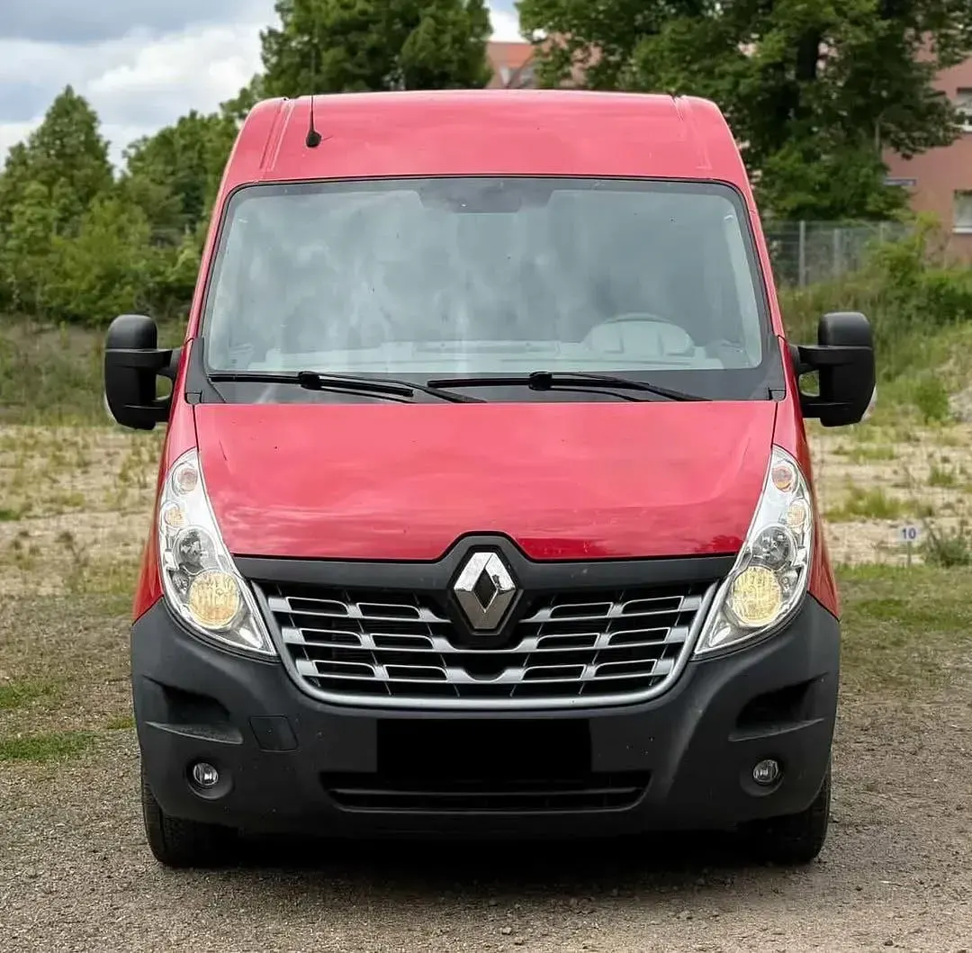 Używany Renault Master 145 KM (106 kW) 2017 Czerwony Van