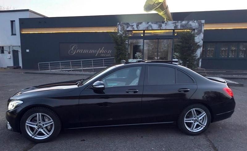 Gebraucht Mercedes C250 204 PS (150 kW) 2014 Schwarz Limousine