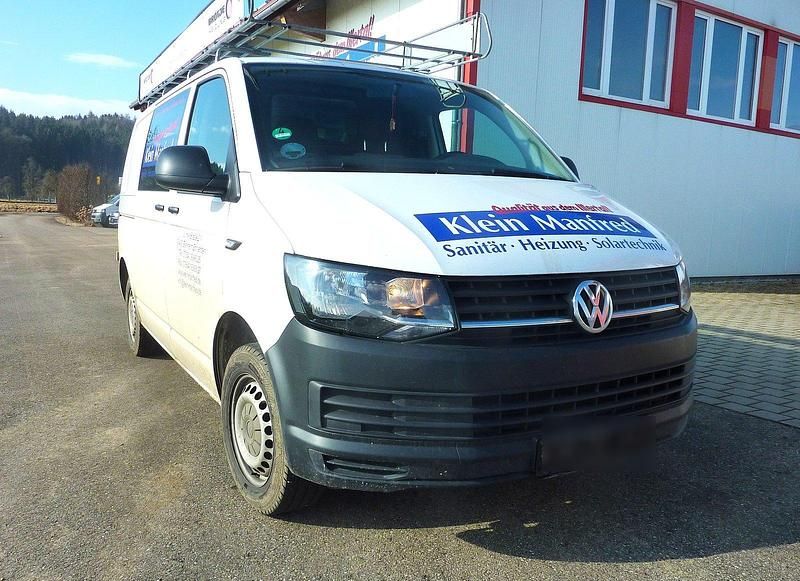 Gebraucht VW Transporter 102 PS (75 kW) 2018 Weiß Van