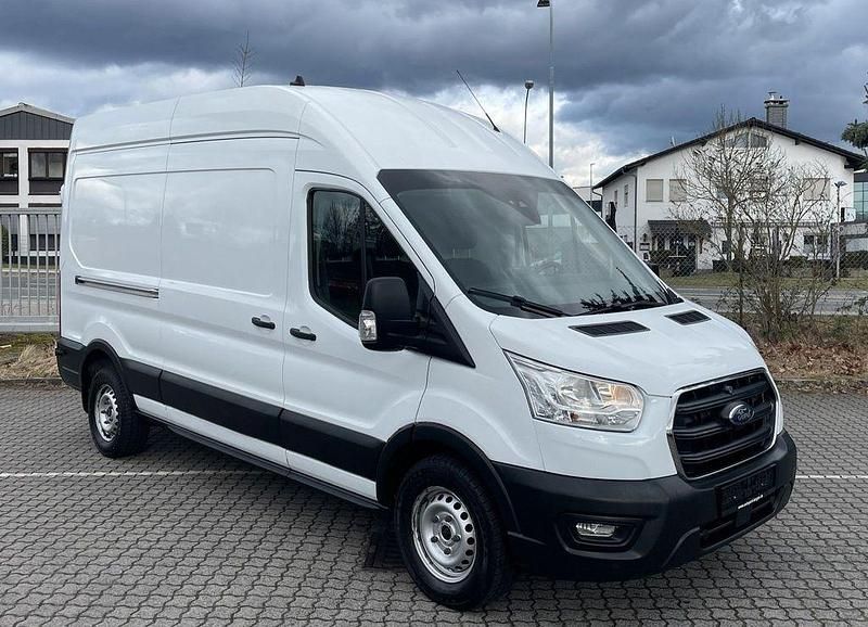 Gebraucht Ford Transit Trend 131 PS (96 kW) 2020 Weiß Van / Kleinbus