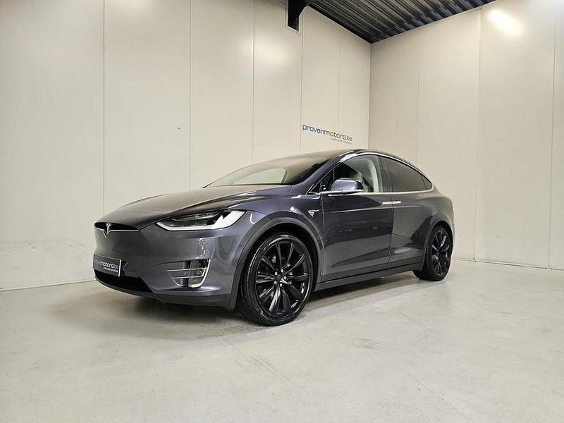 Second-hand Tesla Model X 388 kW (528 CP) 2019 Gri SUV
