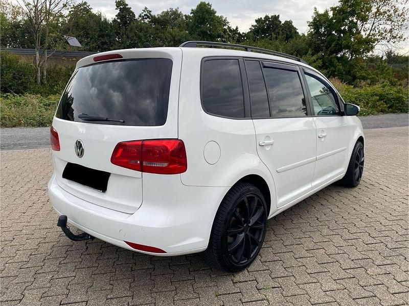 Gebraucht VW Touran Highline 140 PS (102 kW) 2011 Weiß Van / Kleinbus