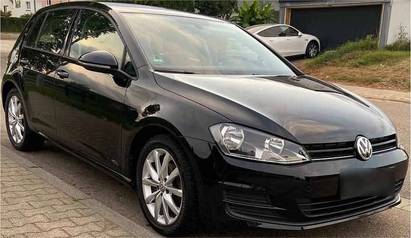 Gebraucht VW Golf VII 105 PS (77 kW) 2013 Schwarz Kleinwagen
