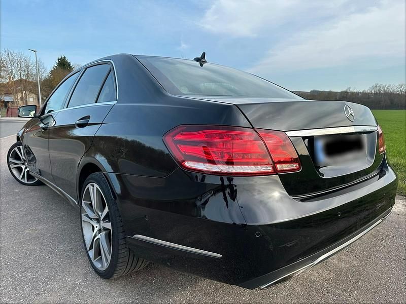Gebraucht Mercedes E350 258 PS (189 kW) 2014 Schwarz Limousine