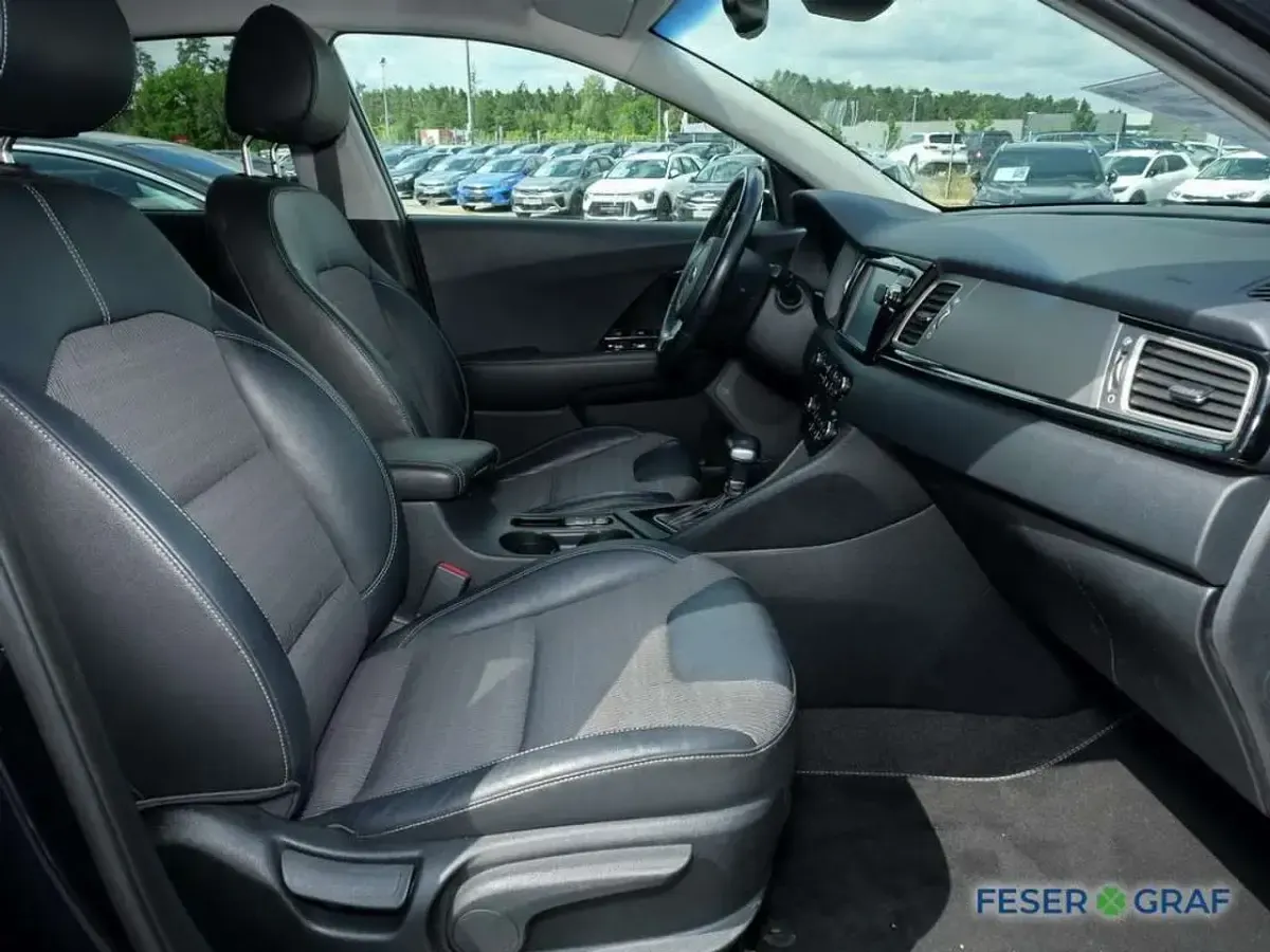 Gebraucht Kia Niro 105 PS (77 kW) 2018 Gravity blue met. SUV