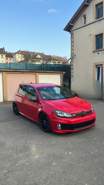 Gebraucht VW Golf VI GTI 211 PS (155 kW) 2011 Rot Kleinwagen