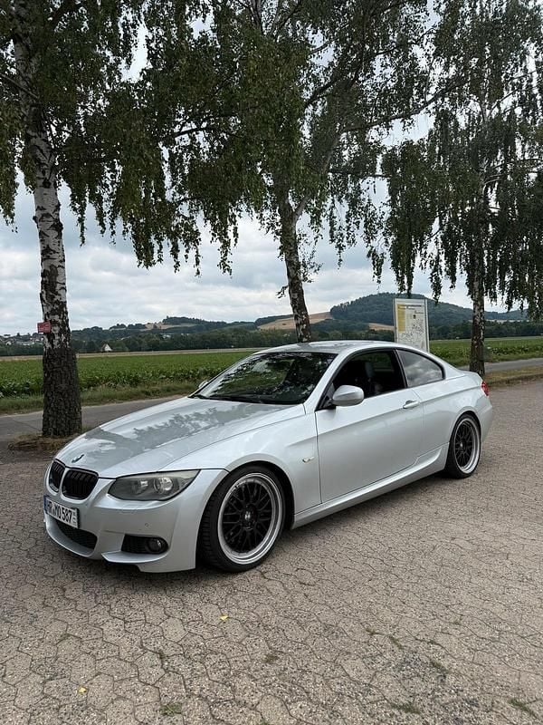 Gebraucht BMW 335 286 PS (210 kW) 2010 Grau Coupé