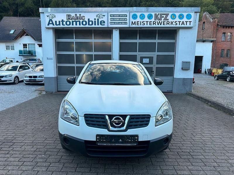 Weiß Gebraucht 2010 Nissan Qashqai Visia SUV | 4.499 € (Guter Preis) - Bild 1/4