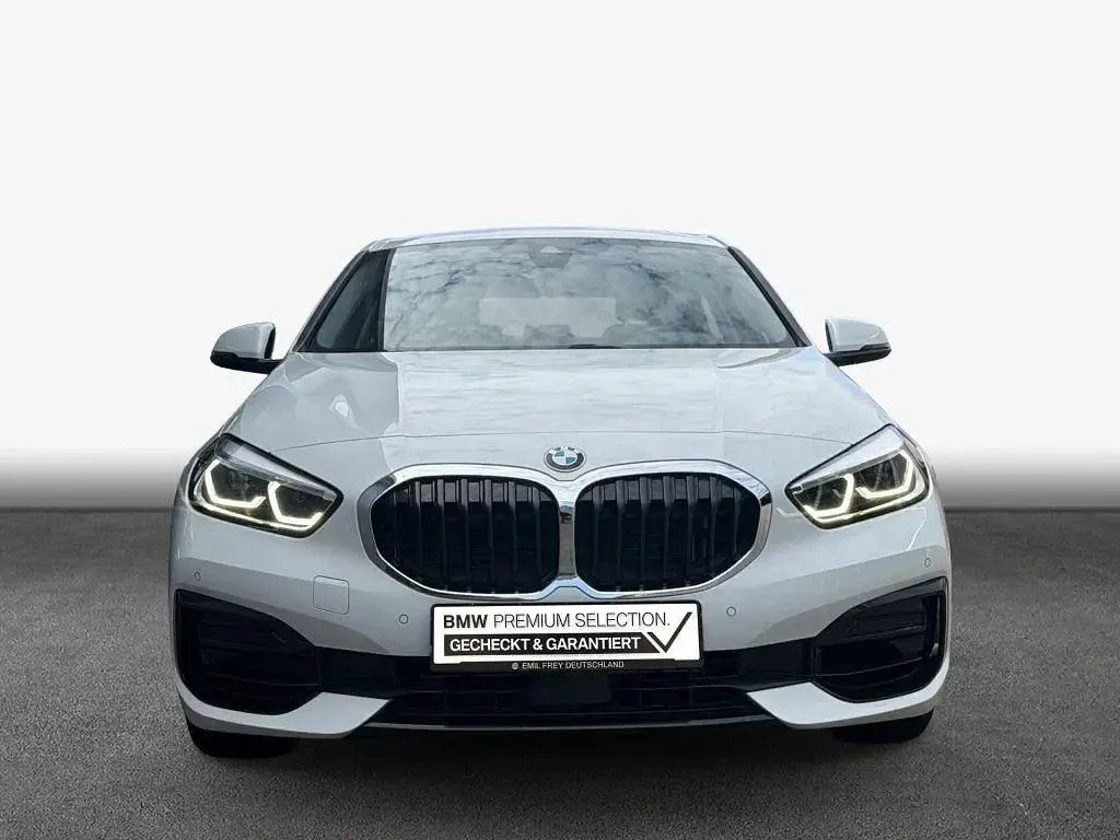 Gebraucht BMW 116 Sport Line 109 PS (80 kW) 2024 Alpinweiß Kleinwagen