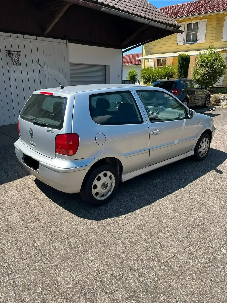 Gebraucht VW Polo 60 PS (44 kW) 2000 Silber Kleinwagen