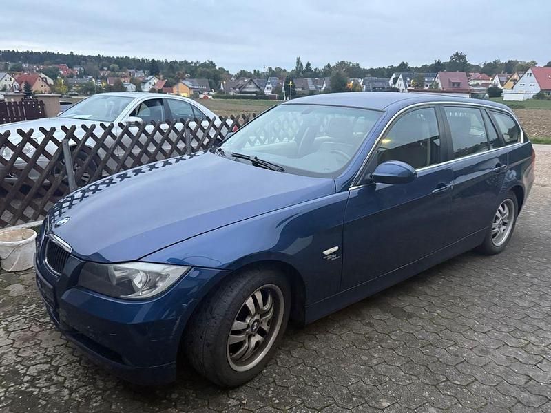 Blau Gebraucht 2006 BMW 325 Kombi | 1.900 € (Superpreis) - Bild 1/4
