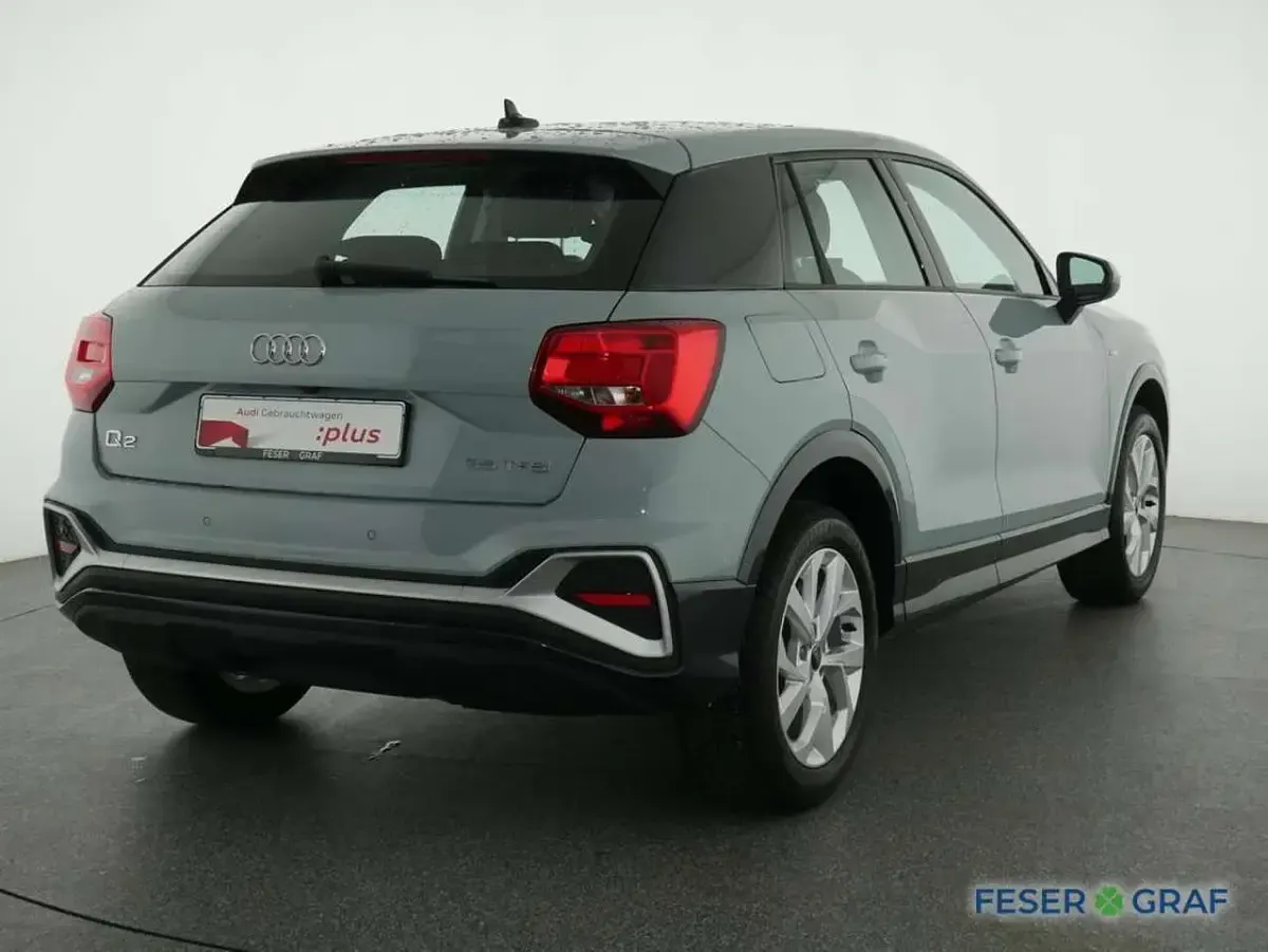 Używany Audi Q2 S-Line 150 KM (110 kW) 2025 Szary SUV