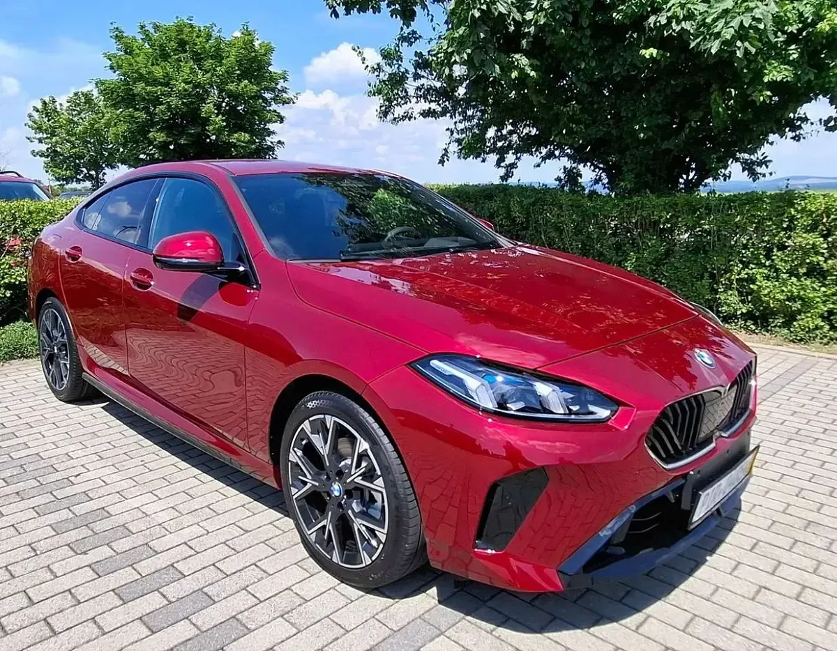 Neu BMW 218 Gran Coupé M Sport 150 PS (110 kW) 2026 Rot Coupé