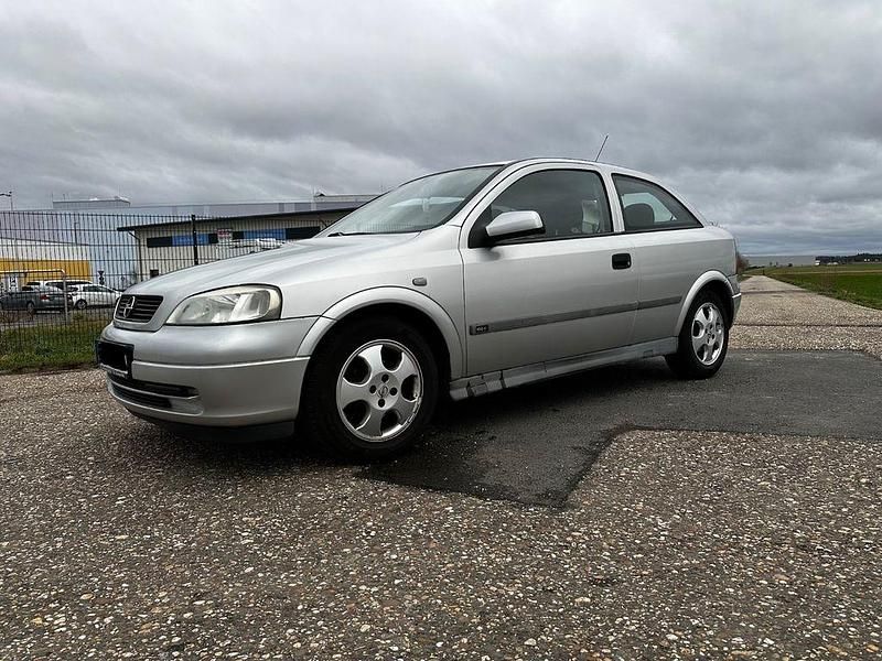 Gebraucht Opel Astra 75 PS (55 kW) 1999 Silber Limousine