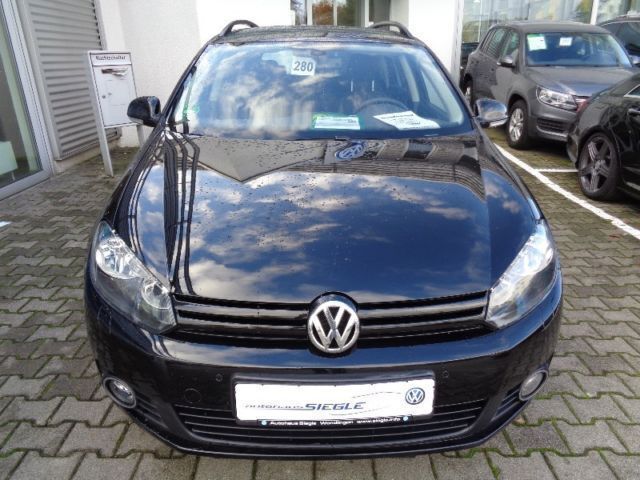 Gebraucht VW Golf VII Match 140 PS (102 kW) 2013 Schwarz Kombi