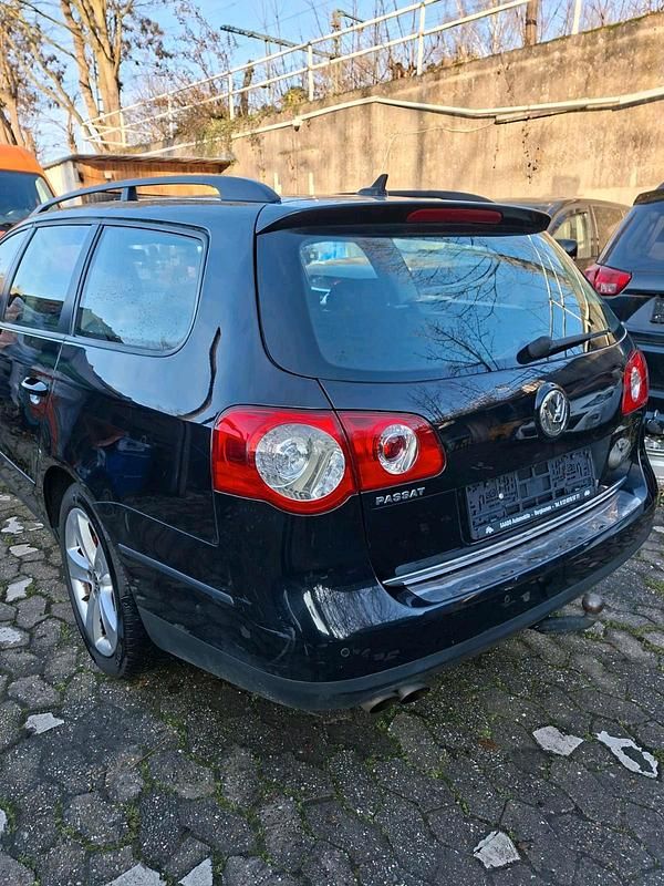 Schwarz Gebraucht 2009 VW Passat Kombi | 1.300 € (Superpreis) - Bild 1/4