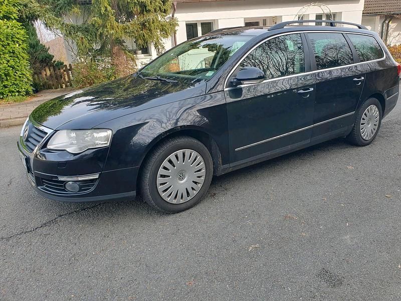 Gebraucht VW Passat 122 PS (89 kW) 2009 Schwarz Kombi