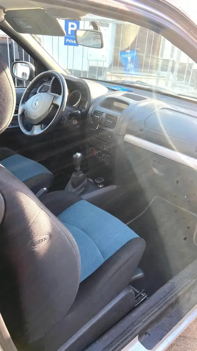 Gebraucht Renault Clio 75 PS (55 kW) 2007 Kleinwagen