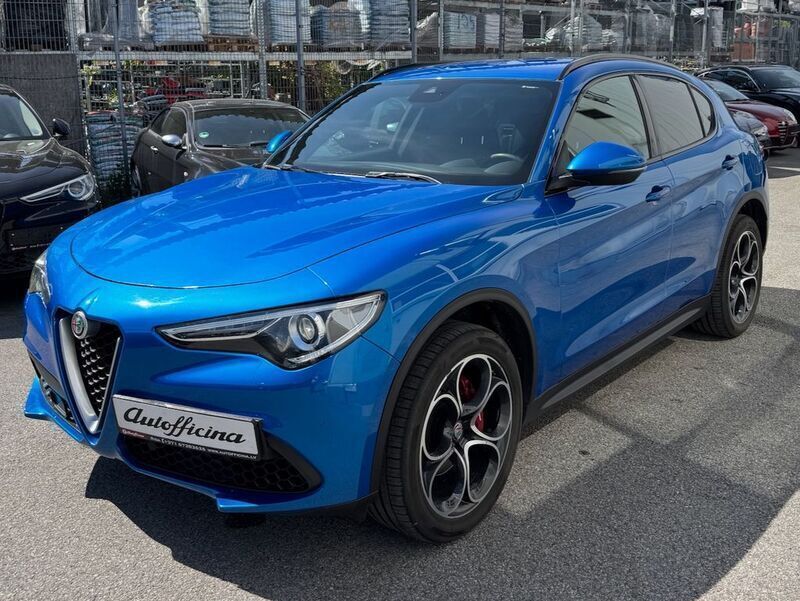 Blau Gebraucht 2020 Alfa Romeo Stelvio Veloce SUV | 25.600 € (Guter Preis) - Bild 1/4