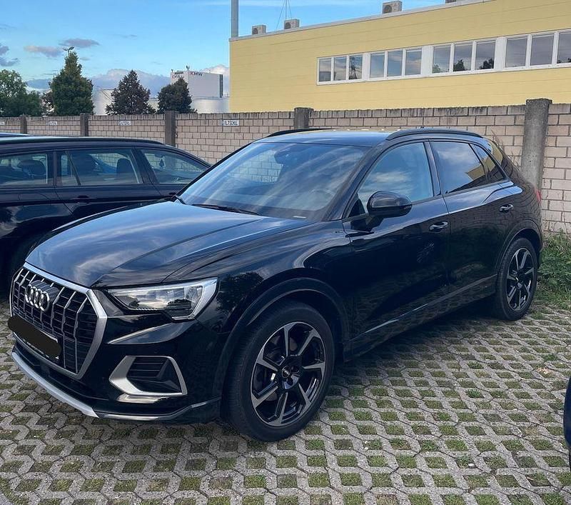 Schwarz Gebraucht 2020 Audi Q3 Advanced SUV | 28.900 € (Fairer Preis) - Bild 1/4