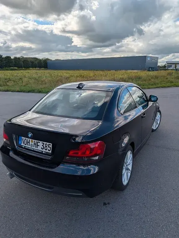Gebraucht BMW 120 Coupé Exclusive 177 PS (130 kW) 2012 Schwarz Coupé