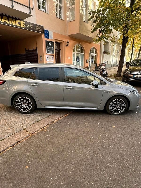 Gebraucht Toyota Corolla Team 184 PS (135 kW) 2021 Grau Kombi