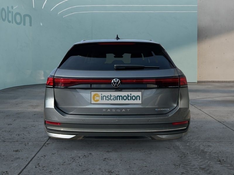 Gebraucht VW Passat Business 204 PS (150 kW) 2024 Grau Kombi